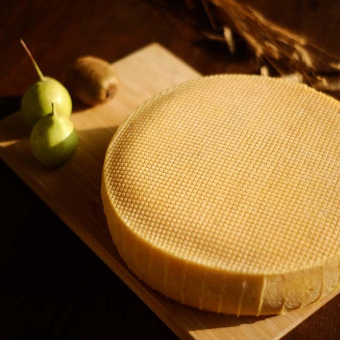 Formaggio º3 - Natural Rind Cheese